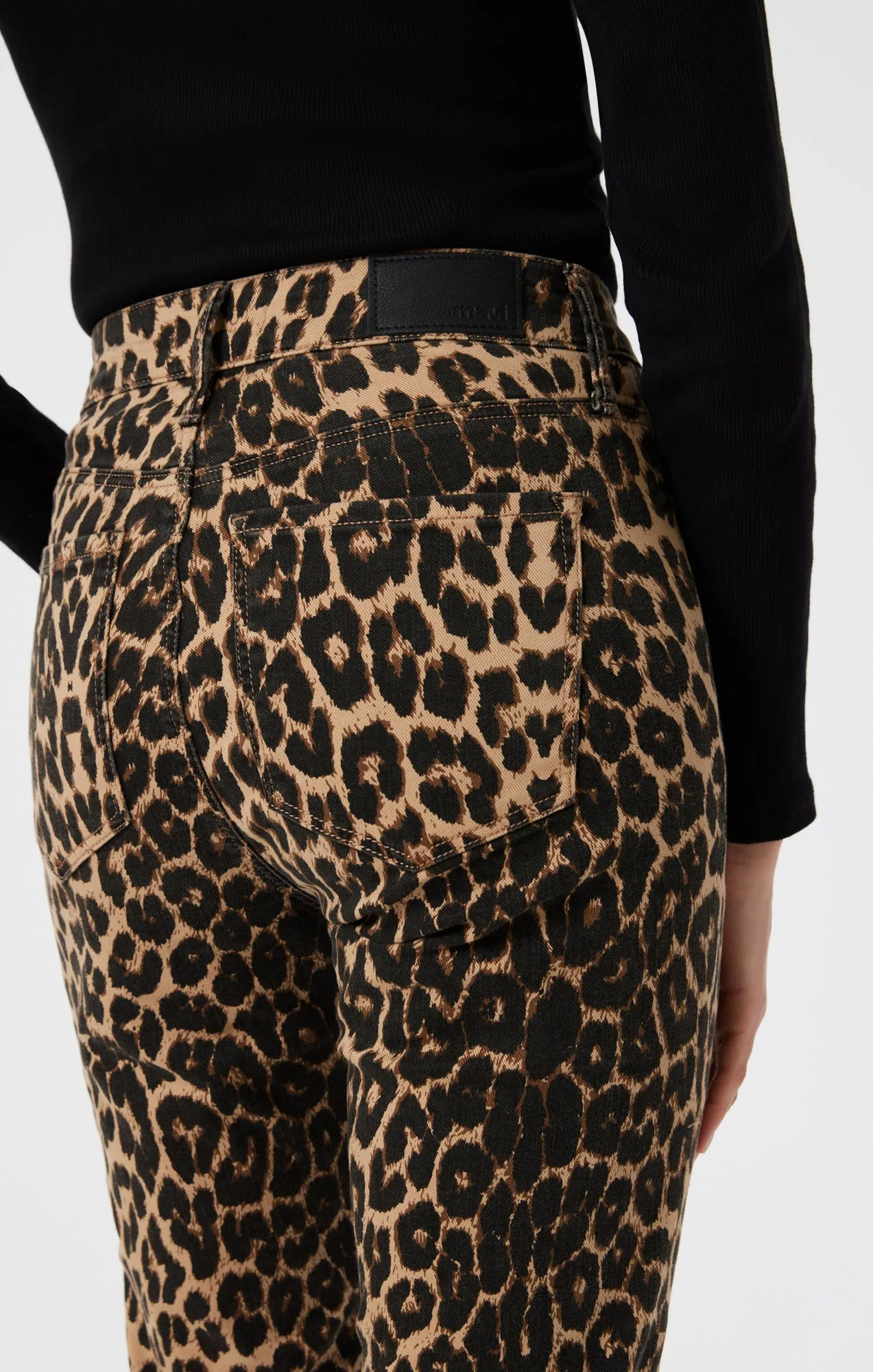 ANIKA CROP FLARE IN LEOPARD DENIM