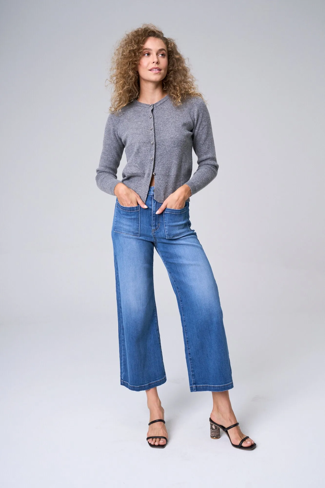 HIGH RISE CROP WIDE LEG IN MEDIUM   /  SP-P12649M