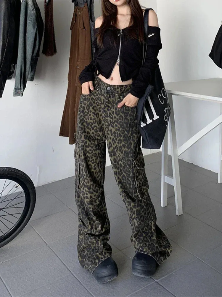 High Waist Multi-pocket Cargo Jeans with Leopard Print